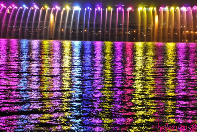 盘浦大桥月光彩虹喷泉