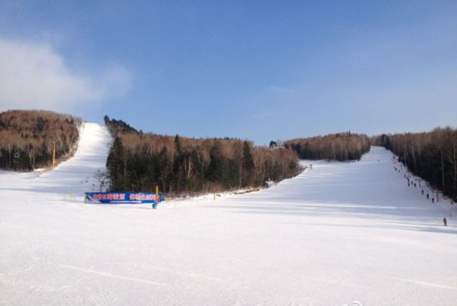 梅花山滑雪场