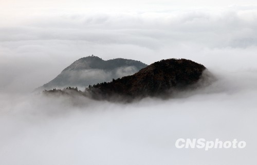 南岳衡山出现云海奇观