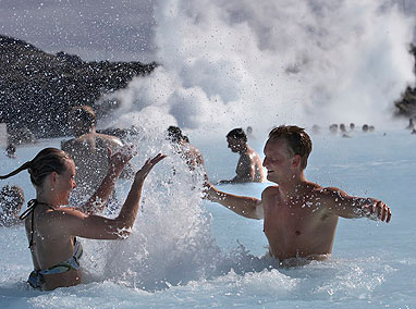 冰岛蓝湖地热温泉
